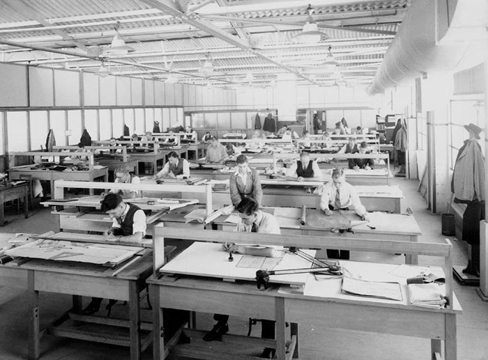 19 Amazing Vintage Photos That Show How People Worked Before AutoCAD 19 Amazing Vintage Photos That Show How People Worked Before AutoCAD