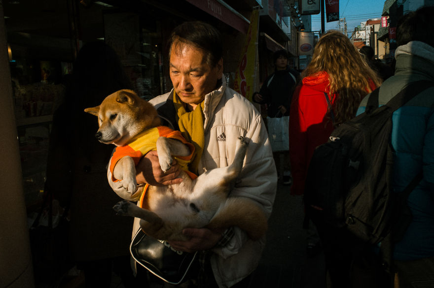 Japanese Photographer Manages To Show Bright Moments In Everyday Life In Japan
