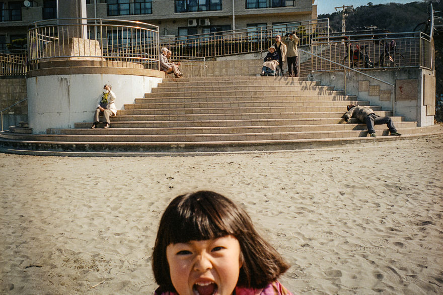 Japanese Photographer Manages To Show Bright Moments In Everyday Life In Japan