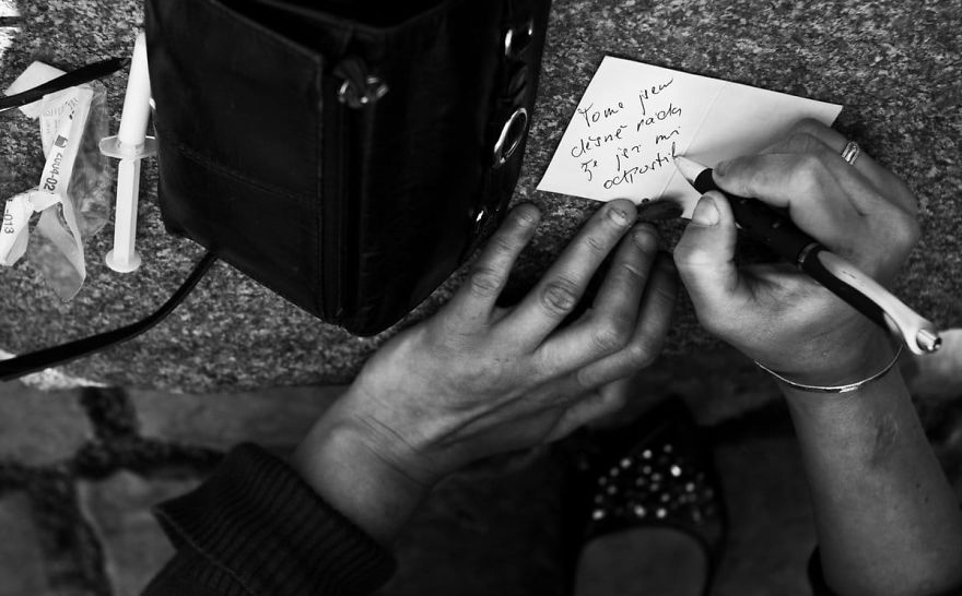I've Spent 8 Months With The Drug Addicts In Prague And Photographed Them