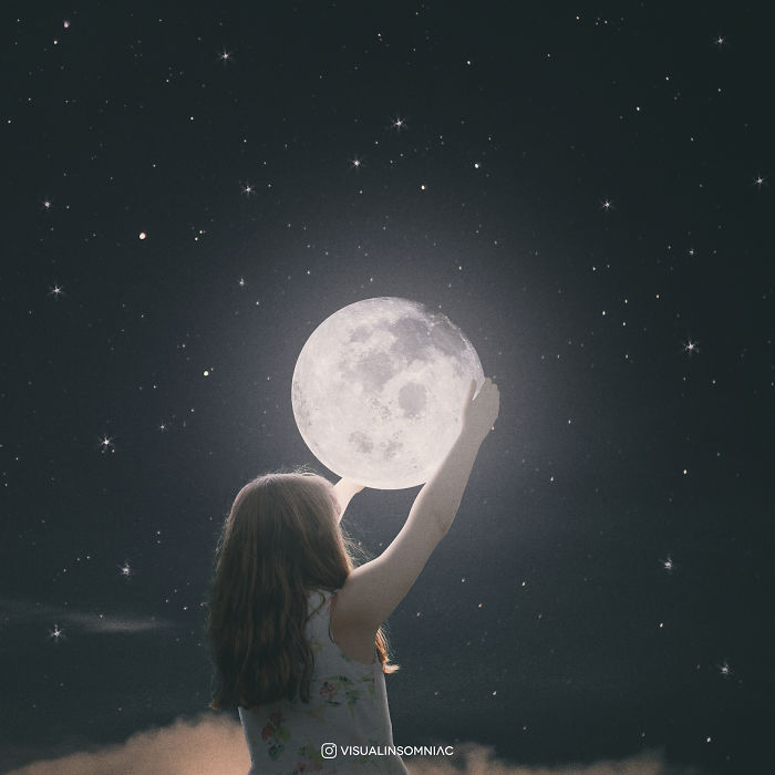 Selenophile Artist Expressed His Love To Moon Through His Art.