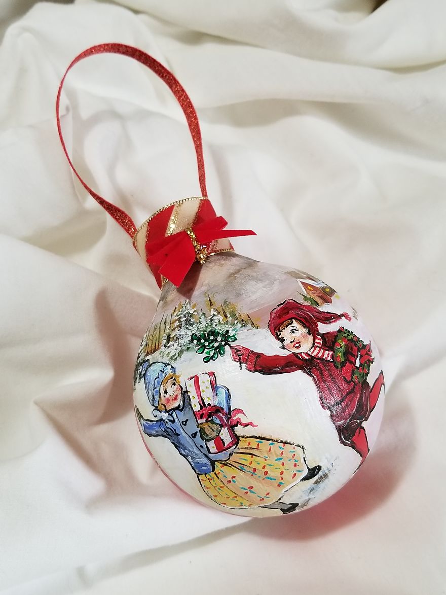 I Transform Burnt Out Light Bulbs Into Christmas Ornaments