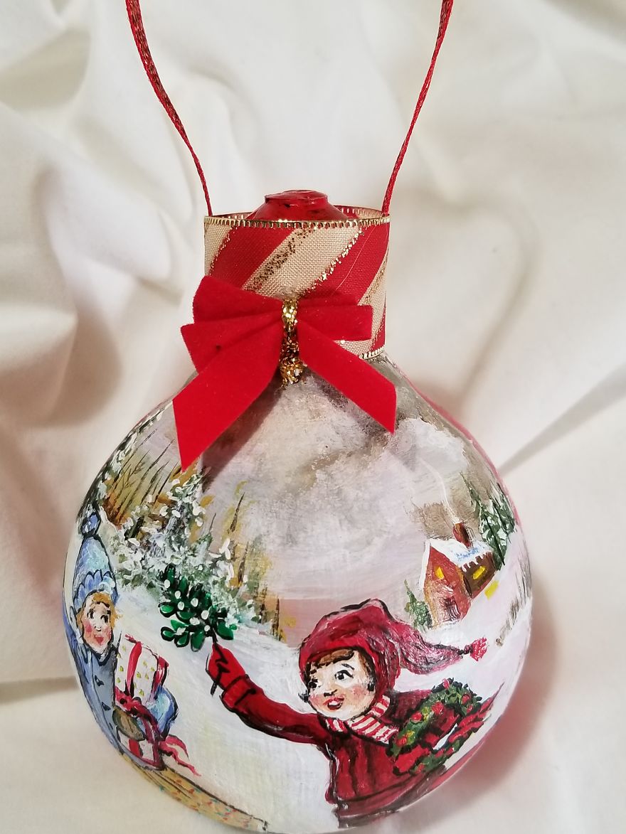 I Transform Burnt Out Light Bulbs Into Christmas Ornaments