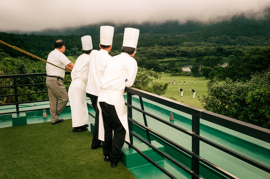 Japanese Photographer Manages To Show Bright Moments In Everyday Life In Japan