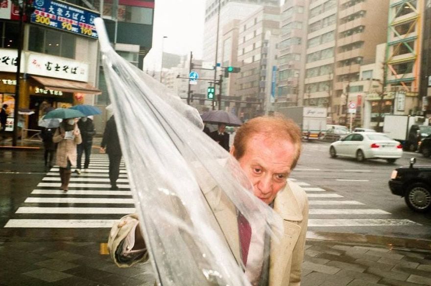 Japanese Photographer Manages To Show Bright Moments In Everyday Life In Japan
