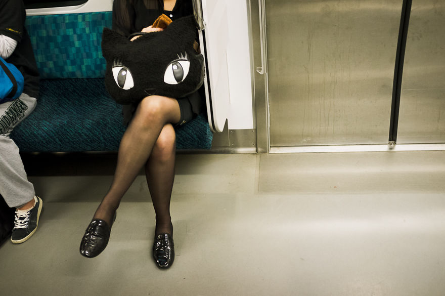 Japanese Photographer Manages To Show Bright Moments In Everyday Life In Japan