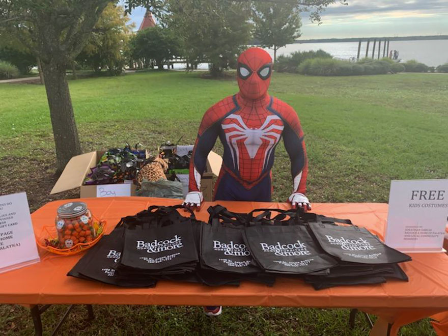 A Lot Of Kids In My Poor Neighborhood Miss Out On Halloween Costumes. I Decided To Change That. I Handed Out Over 100 Today A Lot Of Kids In My Poor Neighborhood Miss Out On Halloween Costumes. I Decided To Change That. I Handed Out Over 100 Today