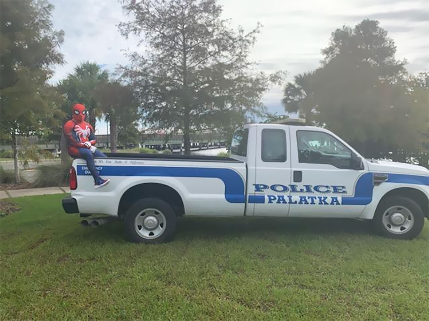 A Lot Of Kids In My Poor Neighborhood Miss Out On Halloween Costumes. I Decided To Change That. I Handed Out Over 100 Today A Lot Of Kids In My Poor Neighborhood Miss Out On Halloween Costumes. I Decided To Change That. I Handed Out Over 100 Today