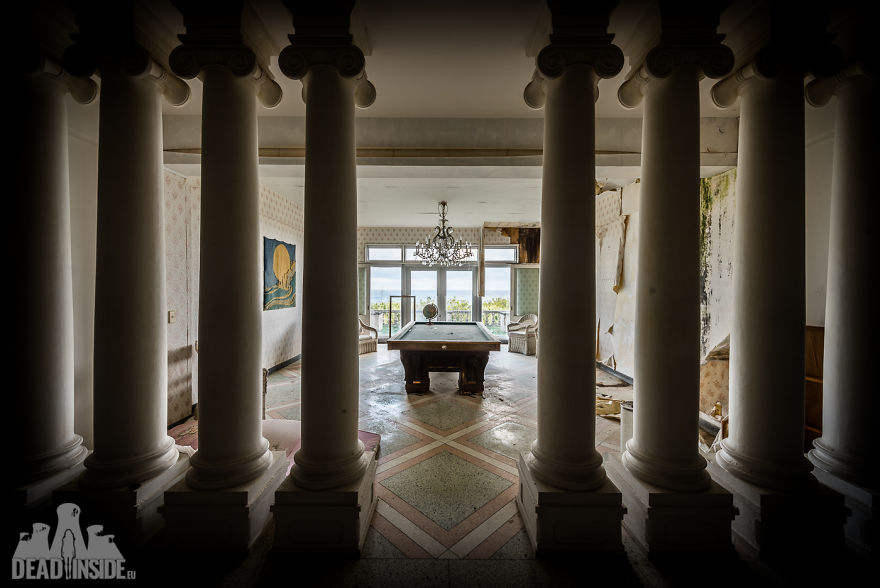 31 Photos That I Took Inside The Biggest Abandoned Hotel In Japan 31 Photos That I Took Inside The Biggest Abandoned Hotel In Japan