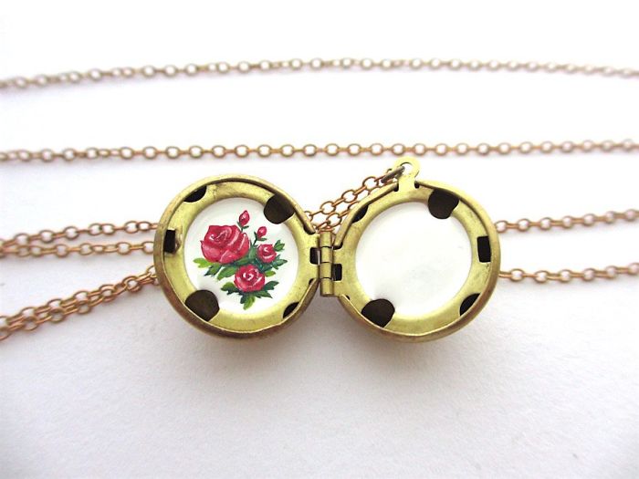 I Paint Portals To Outer Space For Fruit Flies