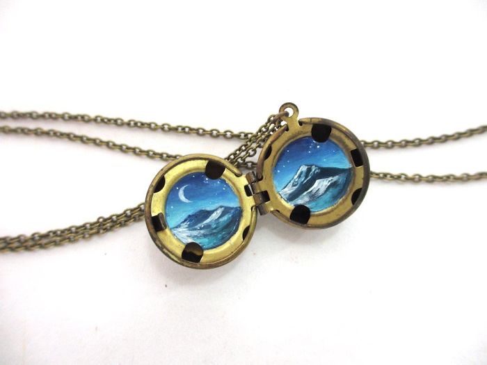 I Paint Portals To Outer Space For Fruit Flies