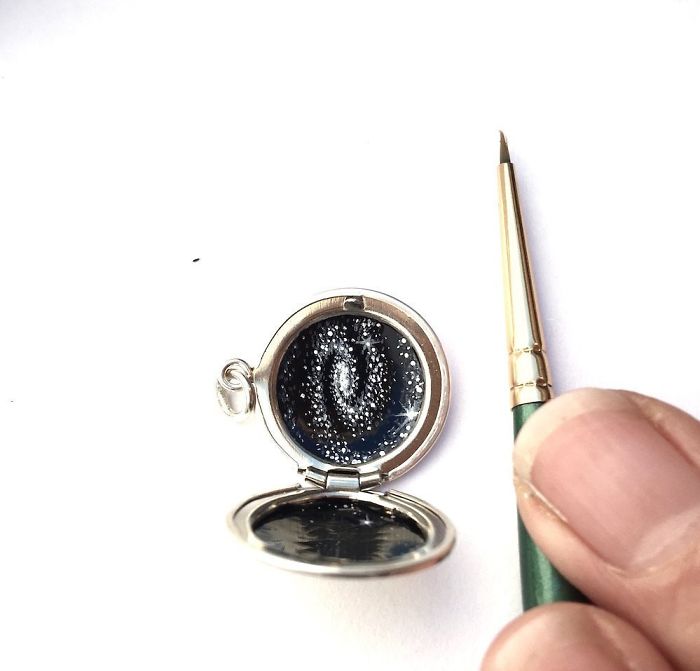 I Paint Portals To Outer Space For Fruit Flies