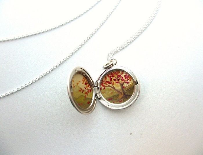 I Paint Portals To Outer Space For Fruit Flies