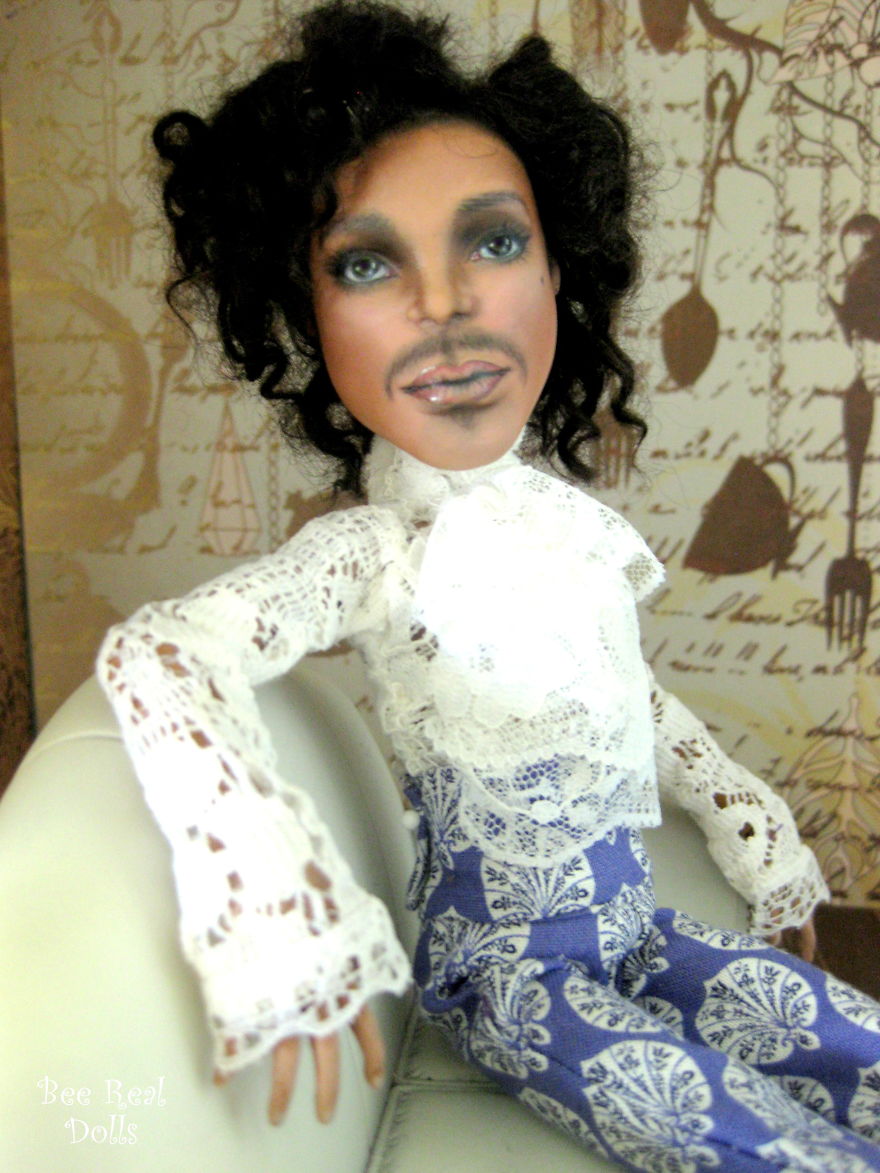 I Personalize, Re-Sculpt And Recycle Pre-Loved Dolls Into Famous People I Personalize, Re-Sculpt And Recycle Pre-Loved Dolls Into Famous People