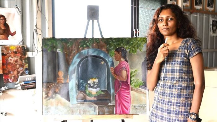 Woman Praying To Lord Pillaiyar