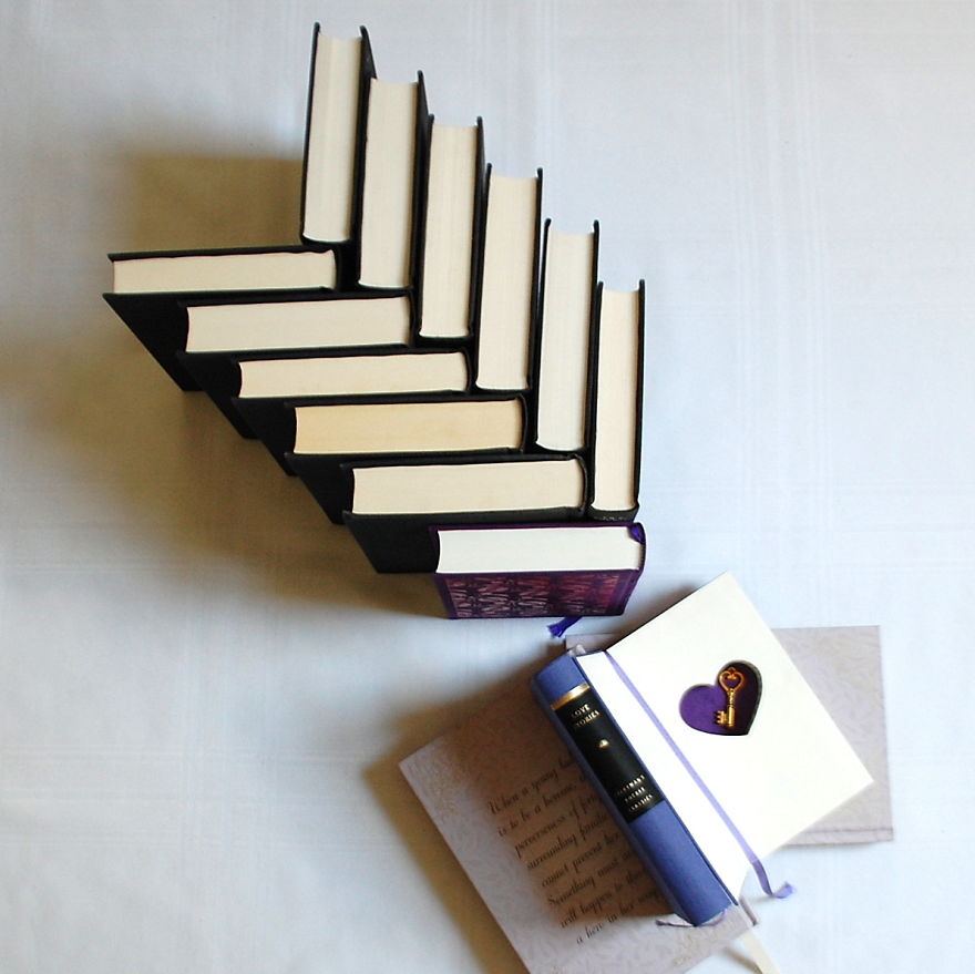 I’m A Shy Bookworm, And I Found A Bookish Way To Make My Living Without Leaving Home