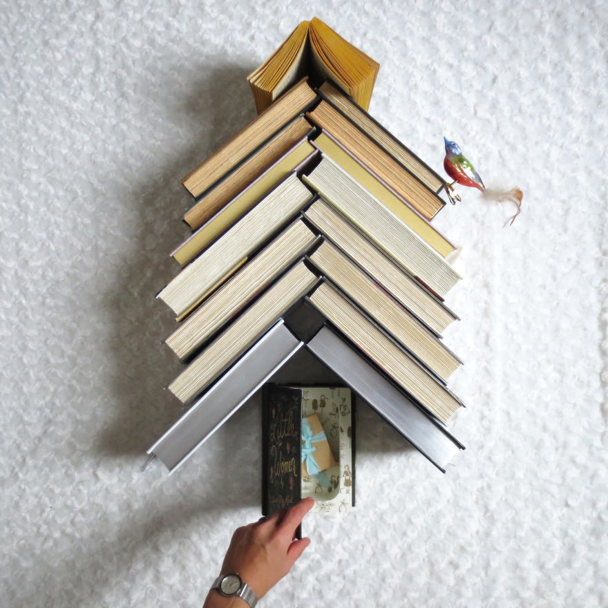I’m A Shy Bookworm, And I Found A Bookish Way To Make My Living Without Leaving Home I’m A Shy Bookworm, And I Found A Bookish Way To Make My Living Without Leaving Home