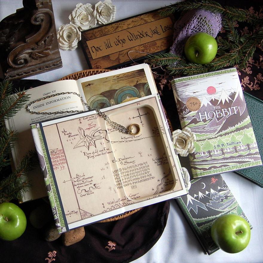 I’m A Shy Bookworm, And I Found A Bookish Way To Make My Living Without Leaving Home