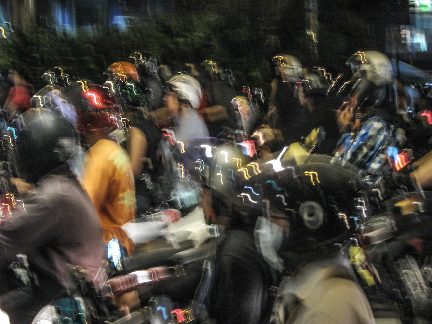 Elbows Out At The Traffic Lights