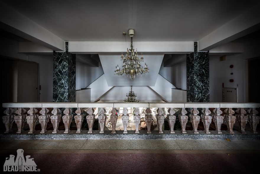 31 Photos That I Took Inside The Biggest Abandoned Hotel In Japan 31 Photos That I Took Inside The Biggest Abandoned Hotel In Japan