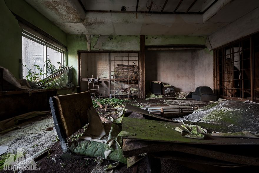 31 Photos That I Took Inside The Biggest Abandoned Hotel In Japan 31 Photos That I Took Inside The Biggest Abandoned Hotel In Japan