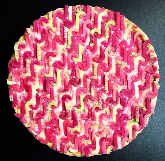 This Woman Takes Pie Baking To Another Level (News Pics)