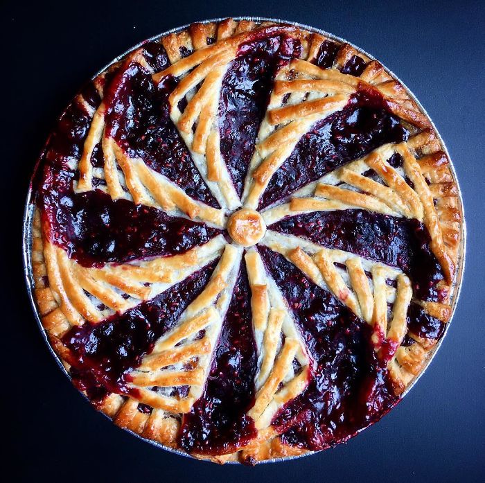 This Woman Takes Pie Baking To Another Level (News Pics)