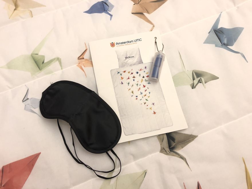 This Amsterdam Hospital Staff Folded 1.000 Paper Cranes To Help Patients Sleep This Amsterdam Hospital Staff Folded 1.000 Paper Cranes To Help Patients Sleep