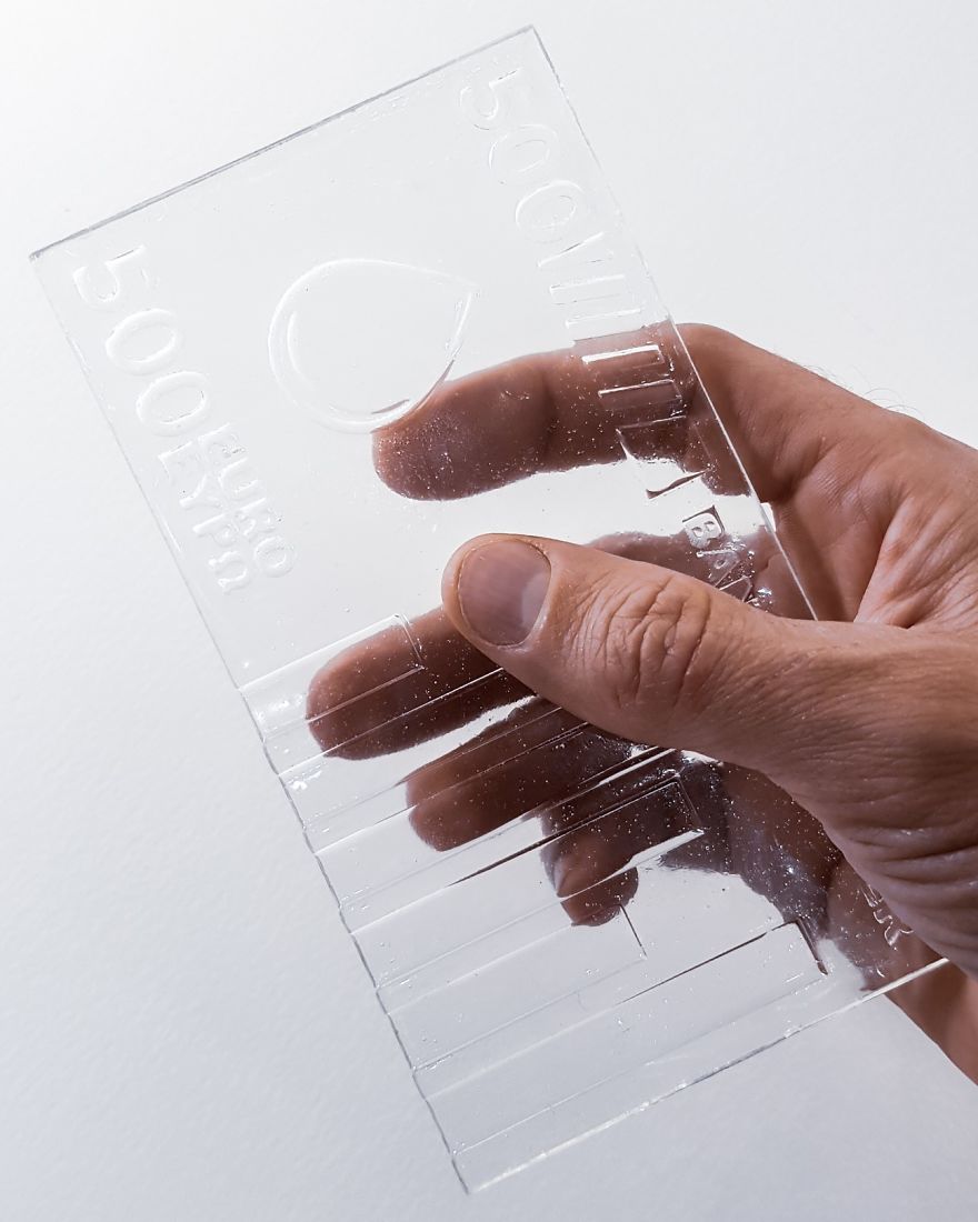 I Turned Water Into Banknotes And Gold Bars To Raise Awareness About Our Most Valuable Resource I Turned Water Into Banknotes And Gold Bars To Raise Awareness About Our Most Valuable Resource