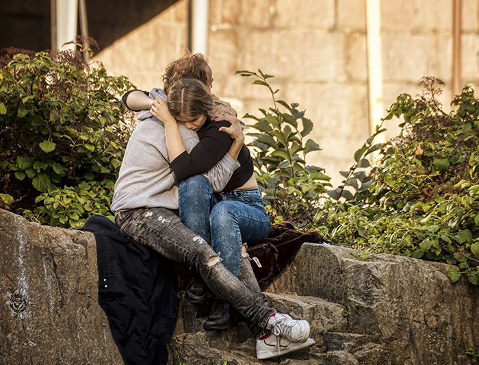 Woman Shares A Powerful Message Explaining Why Friends Can't Always Be There For You, And It's Eye-Opening Woman Shares A Powerful Message Explaining Why Friends Can't Always Be There For You, And It's Eye-Opening