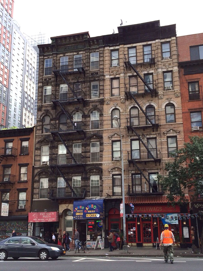 Spotted In Manhattan. Can't Tell If I Love This Or If It's Going To Drive Me Nuts