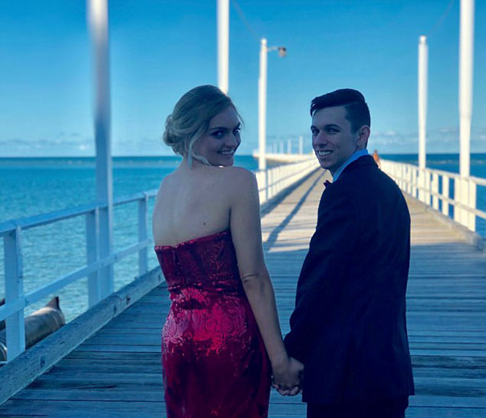 bullied-student-loses-63-kilos-formal-dress-josephine-desgrand-9