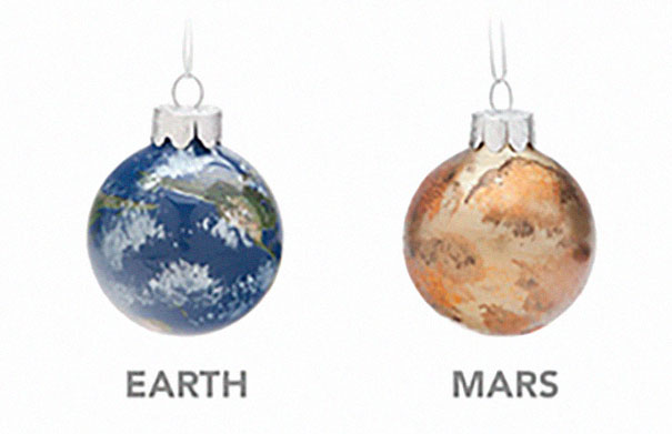 Planetary Glass Ornaments Are A Thing And They're Out Of This World Planetary Glass Ornaments Are A Thing And They're Out Of This World