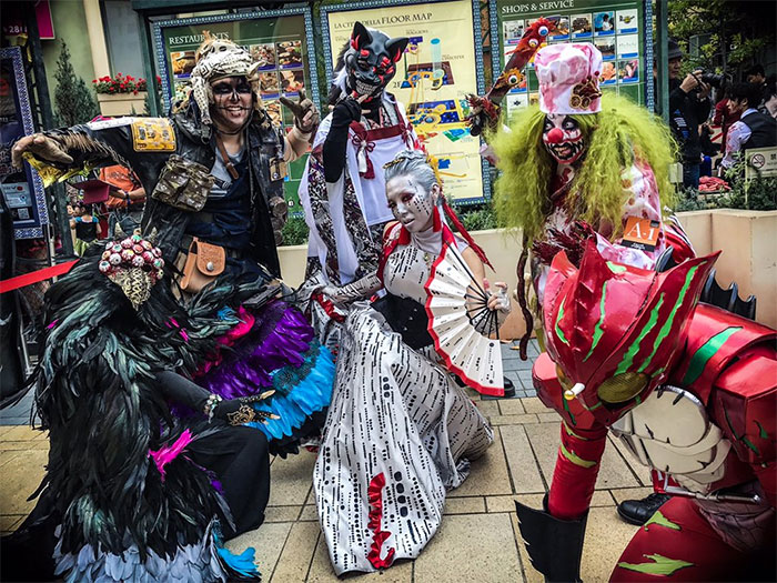 Japanese Art Students Turned Themselves Into Famous Paintings, Including The Biggest Fail Ever - Ecce Homo Japanese Art Students Turned Themselves Into Famous Paintings, Including The Biggest Fail Ever - Ecce Homo