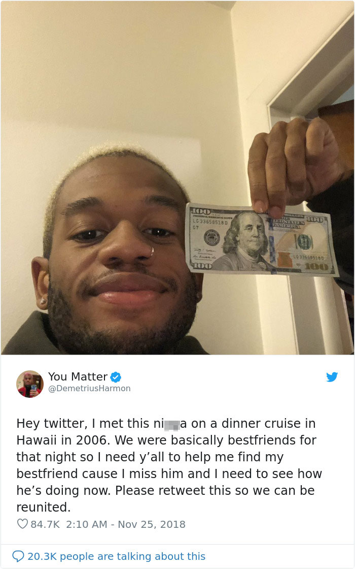 Girl Shares A Photo Of A Friend She Hasn't Seen In 12 Years, And It Gets 100.000 Retweets Overnight Girl Shares A Photo Of A Friend She Hasn't Seen In 12 Years, And It Gets 100.000 Retweets Overnight