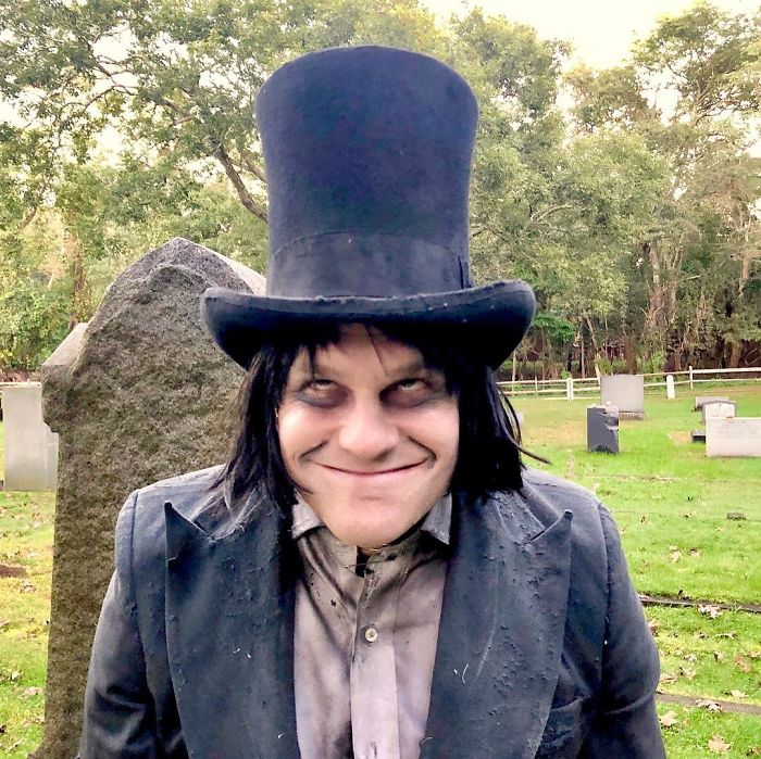 Neil Patrick Harris' Family Revealed Their 2018 Halloween Costumes And They Might Be The Creepiest Yet Neil Patrick Harris' Family Revealed Their 2018 Halloween Costumes And They Might Be The Creepiest Yet