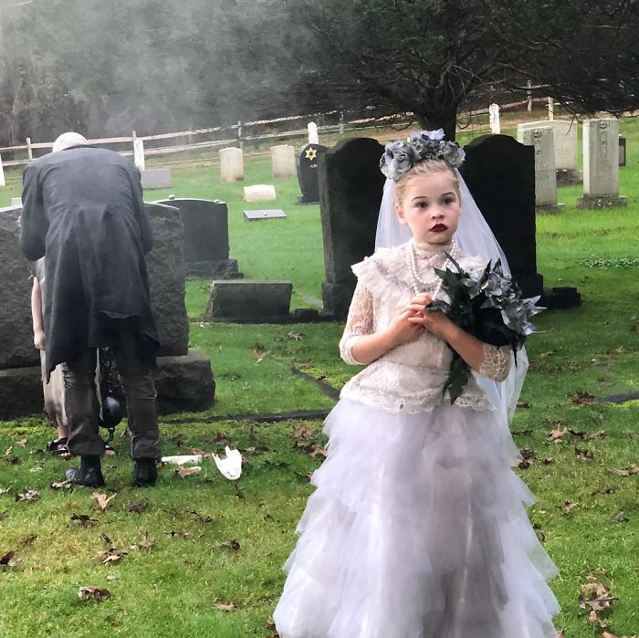 Neil Patrick Harris' Family Revealed Their 2018 Halloween Costumes And They Might Be The Creepiest Yet Neil Patrick Harris' Family Revealed Their 2018 Halloween Costumes And They Might Be The Creepiest Yet