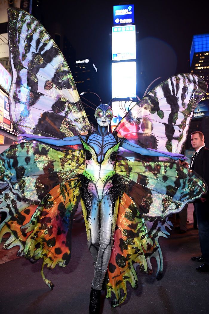 Heidi Klum Finally Reveals This Year’s Costume, Proves She’s The Queen Of Halloween Once More Heidi Klum Finally Reveals This Year’s Costume, Proves She’s The Queen Of Halloween Once More
