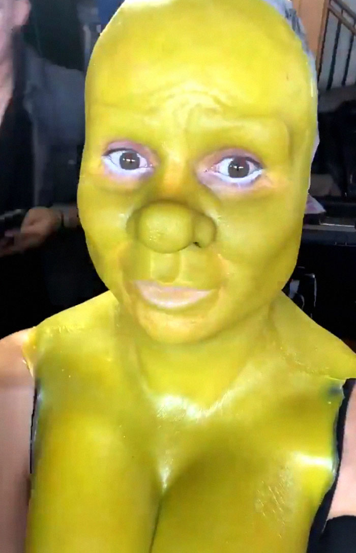 Heidi Klum Finally Reveals This Year’s Costume, Proves She’s The Queen Of Halloween Once More Heidi Klum Finally Reveals This Year’s Costume, Proves She’s The Queen Of Halloween Once More