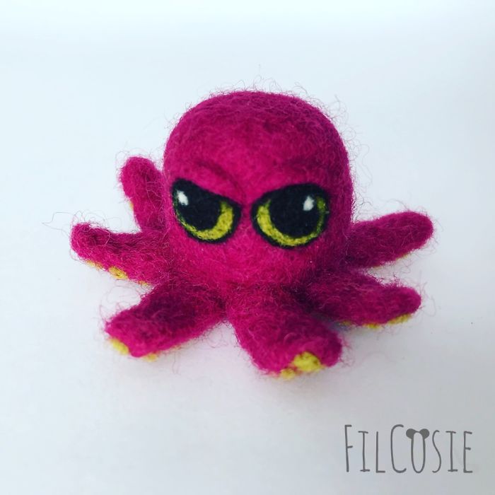 I Create Mini Figurines Out Of Felt