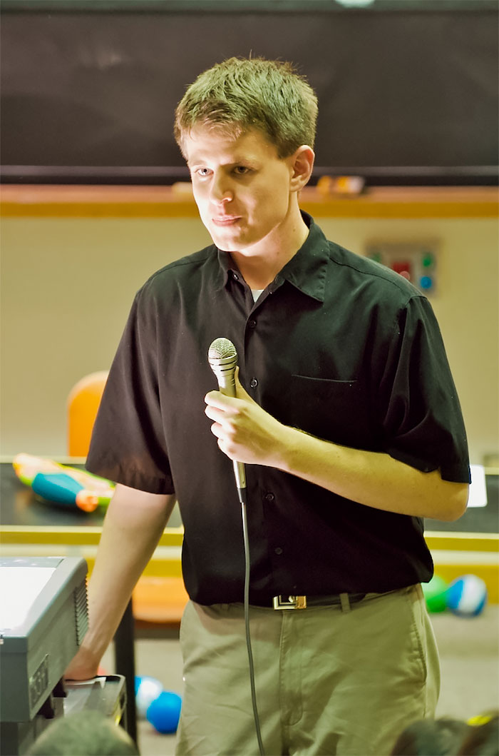 Scientist Hilariously Answers What Would Happen If Everybody On Earth Jumped At The Same Time