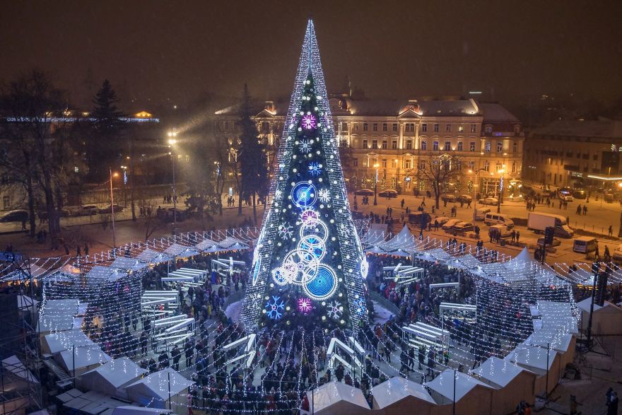 Spectacular Christmas Tree Illuminated With 5 Km Of Lighting Announces The Holiday Season In Vilnius Spectacular Christmas Tree Illuminated With 5 Km Of Lighting Announces The Holiday Season In Vilnius