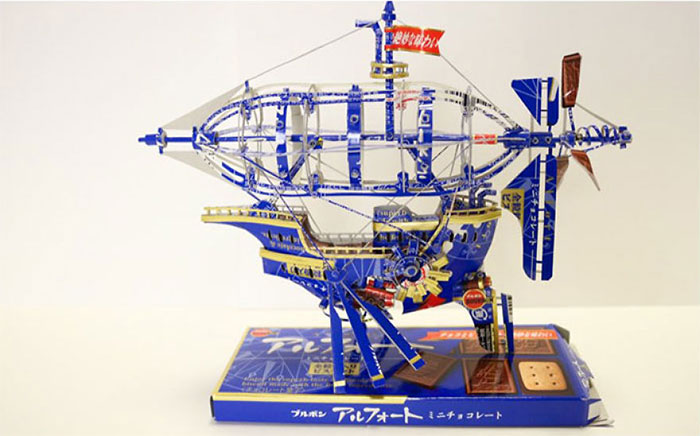 Japanese Artist Turns Product Packaging Into Amazing Art (12 Pics) Japanese Artist Turns Product Packaging Into Amazing Art (12 Pics)