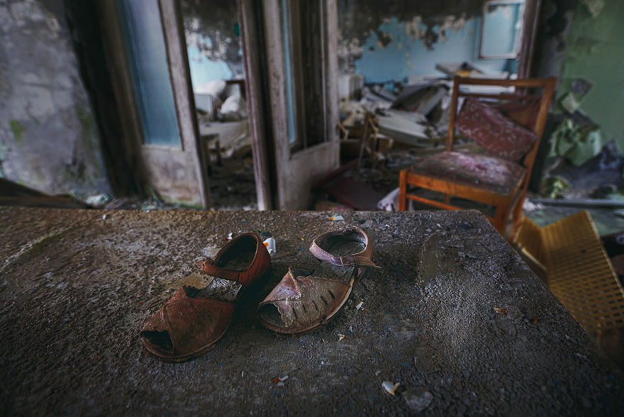 I Photographed Abandoned Cities Of Chernobyl & Pripyat
