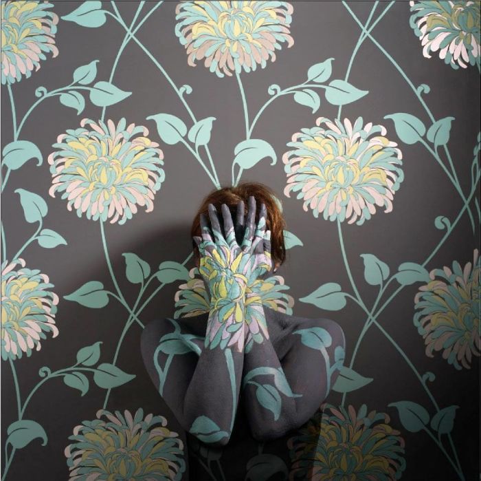 Meet Cecilia Paredes, The Artist Who As A Chameleon Mixes With Her Works