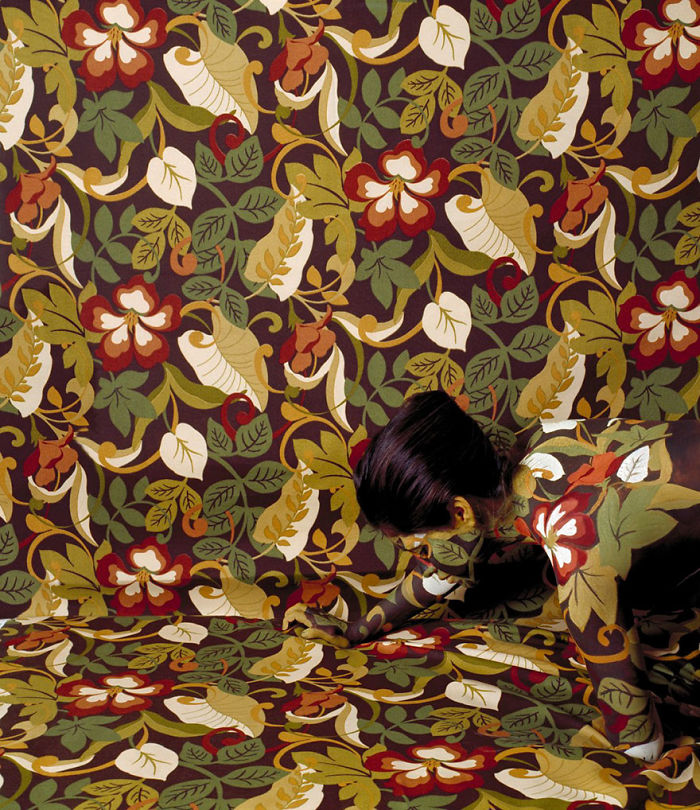 Meet Cecilia Paredes, The Artist Who As A Chameleon Mixes With Her Works