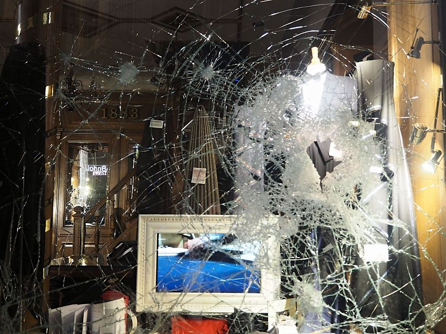 How The 'Yellow Vests' (Gilets Jaunes) Movement Destroyed A 135 Year Old Tailor Shop In Paris, France.