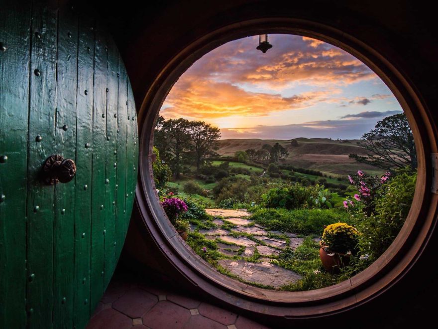 Village Of Hobbits Exists. Welcome To Hobbiton!