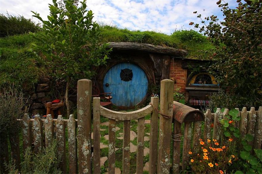 Village Of Hobbits Exists. Welcome To Hobbiton! Village Of Hobbits Exists. Welcome To Hobbiton!
