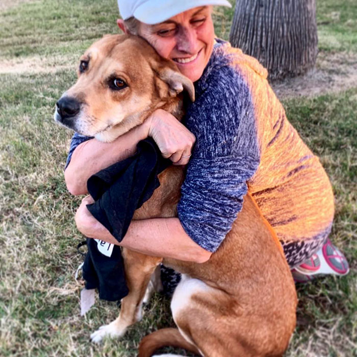 One Family Decides They Can't Take Care Of Their Dog, Drops Him Off At Shelter With Toys And Bed One Family Decides They Can't Take Care Of Their Dog, Drops Him Off At Shelter With Toys And Bed